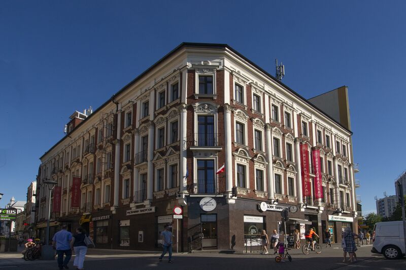 Plik:Hotel Centrum Sosnowiec ul Warszawska.jpg