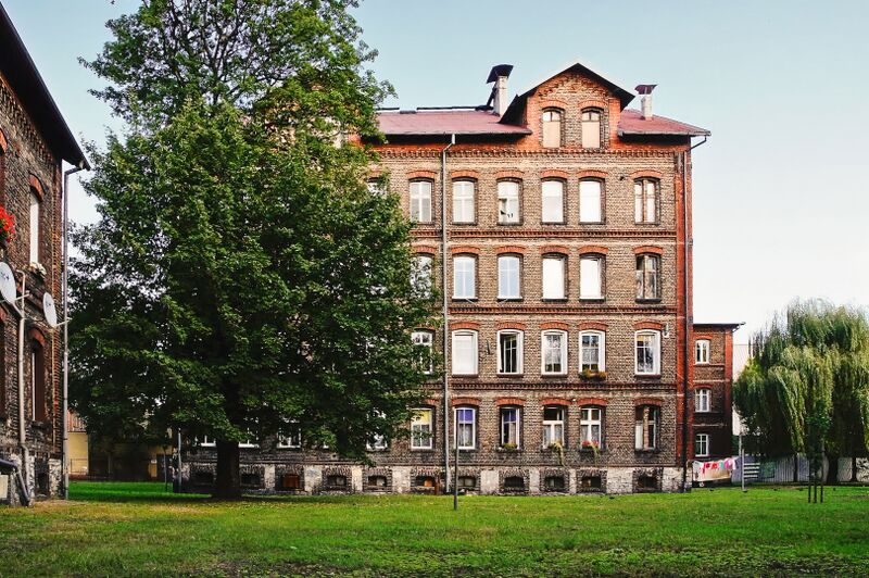 Plik:Chemiczna 12-VI i 12-V w Sosnowcu; Budynki kolonii robotniczej fabryki Schoena; XIX w.jpg